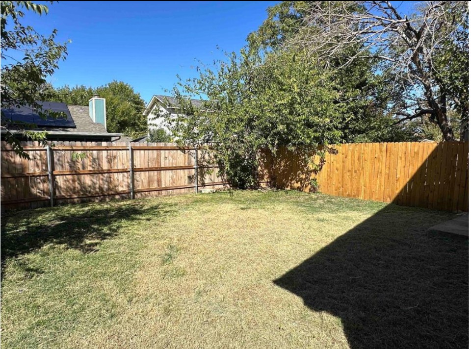 2016 Redwing Way Round Rock, TX 78664 - Photo 14 of 19 Secure backyard featuring a wood fence, perfect for private outdoor enjoyment.