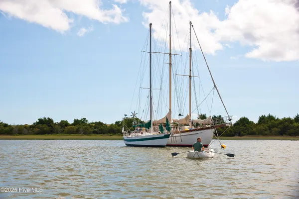 $389,900 | 237 Cline Way, Unit 108 1809 LIVE OAK, Beaufort, NC 28516