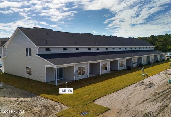 $389,900 | 237 Cline Way, Unit 108 1809 LIVE OAK, Beaufort, NC 28516