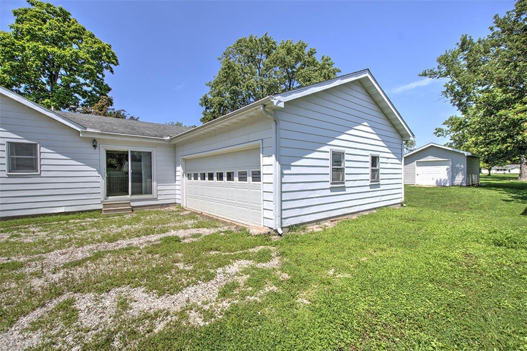 4324 East Cleveland Avenue Decatur, IL 62521 - Photo 24 of 26