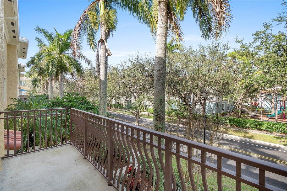 802 University Boulevard Jupiter, FL 33458 - Photo 11 of 40 a view of a balcony with trees