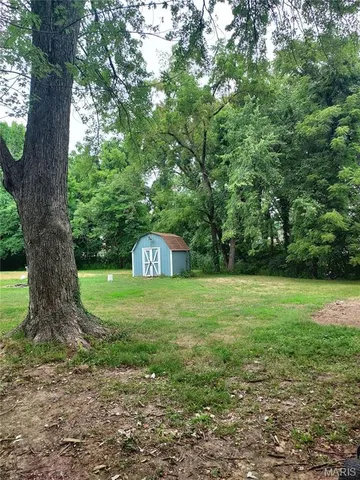 $1,975 | 160 Diekamp Lane, St. Charles, MO 63303