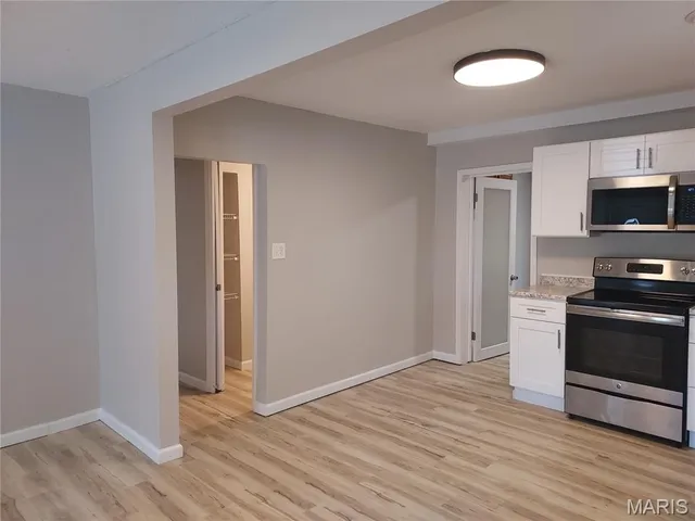 $1,975 | 160 Diekamp Lane, St. Charles, MO 63303