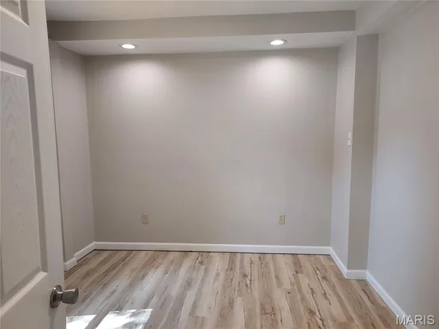 $1,975 | 160 Diekamp Lane, St. Charles, MO 63303