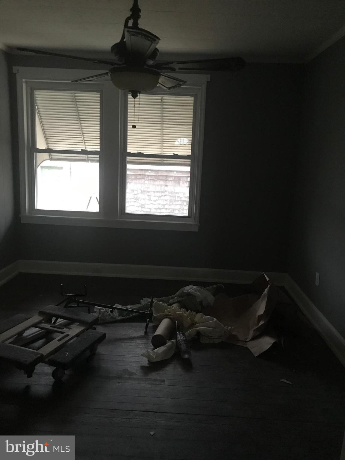 22 Broadship Road Baltimore, MD 21222 - Photo 3 of 9 Dining Room