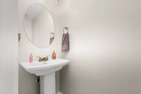 $379,900 | 1108 Barnhill Road, Clarksville, TN 37043