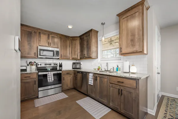 $379,900 | 1108 Barnhill Road, Clarksville, TN 37043