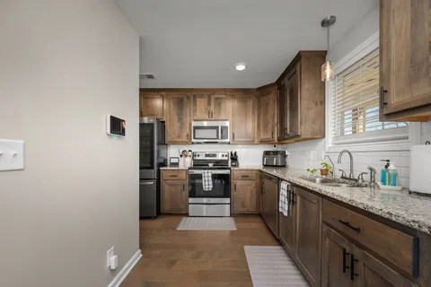 $379,900 | 1108 Barnhill Road, Clarksville, TN 37043