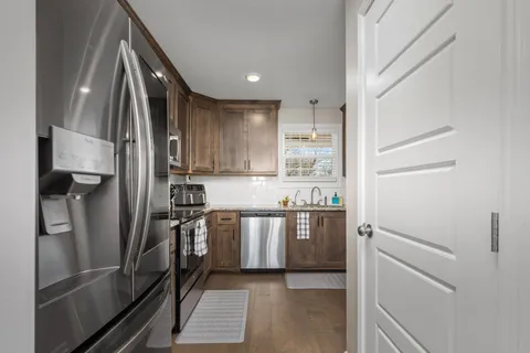 $379,900 | 1108 Barnhill Road, Clarksville, TN 37043