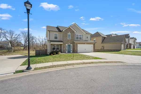 $379,900 | 1108 Barnhill Road, Clarksville, TN 37043