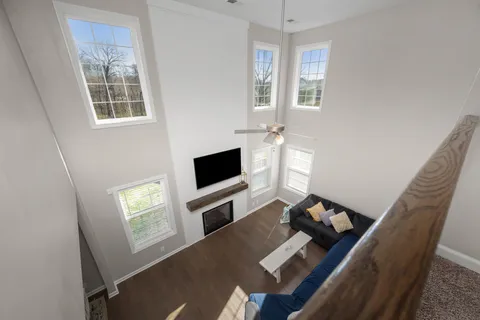 $379,900 | 1108 Barnhill Road, Clarksville, TN 37043