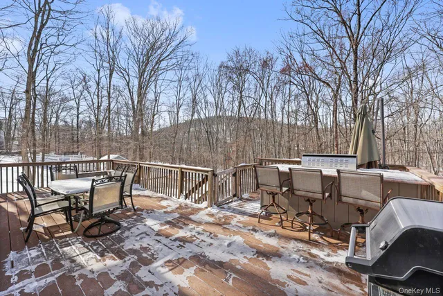 $750,000 | 10 Jennifer Lane, Carmel, NY 10512