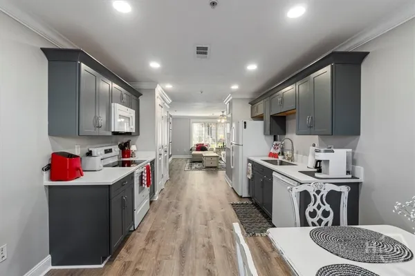 $329,000 | 1035 South Barnett Shoals Road, Unit 911, Athens, GA 30605