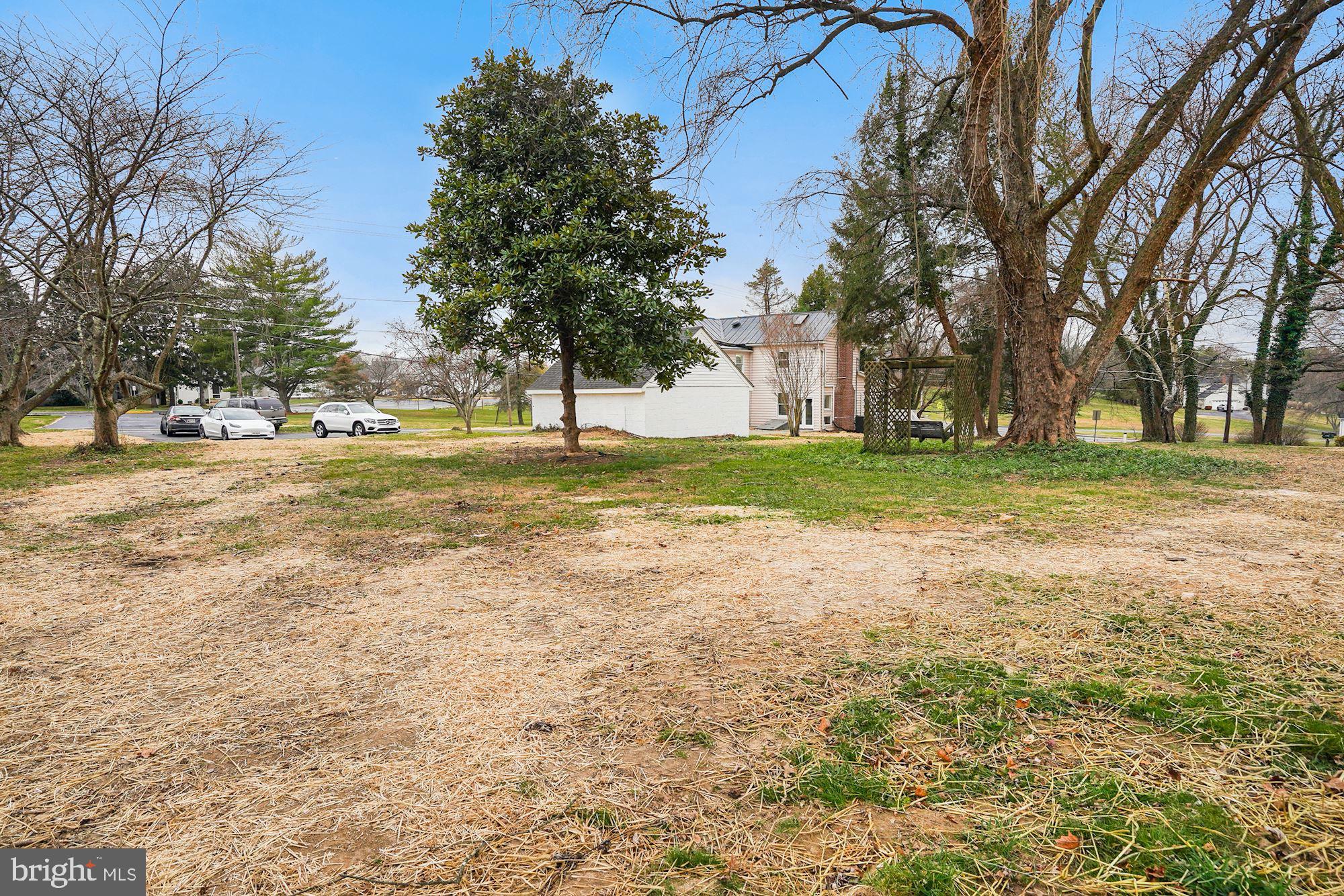 15141 Turkey Foot Road Gaithersburg, MD 20878 - Photo 3 of 40 Gallery Image 3