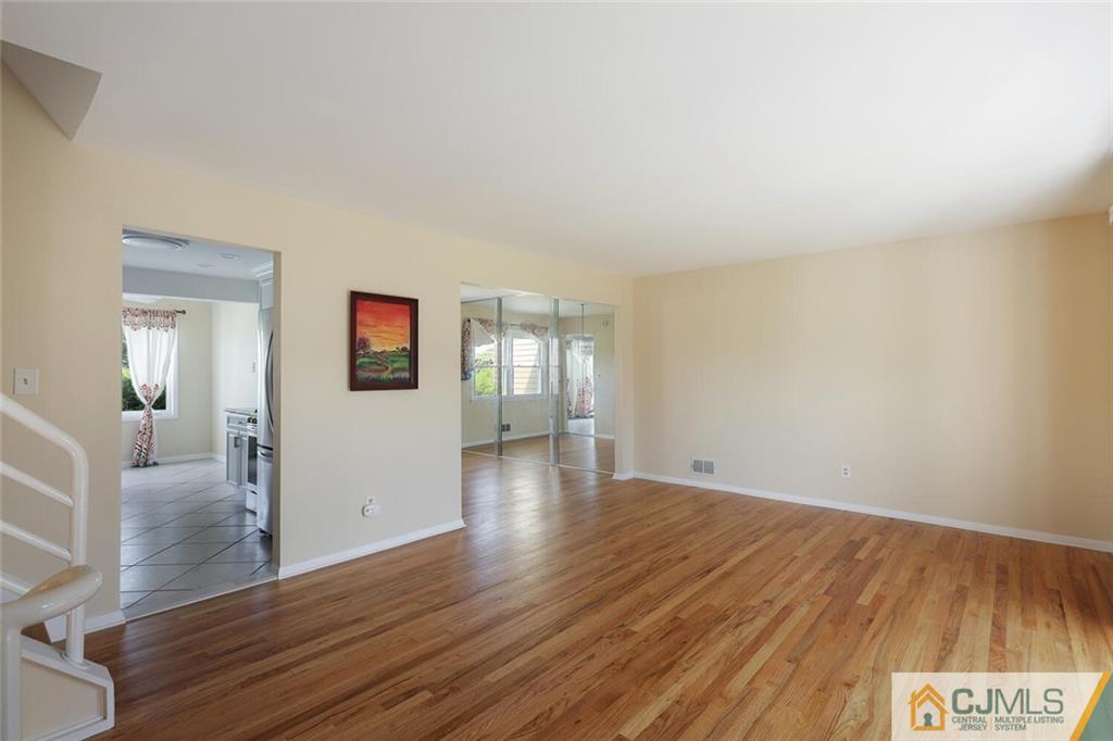 218 Winding Road Iselin, NJ 08830 - Photo 6 of 40 Gallery Image 6