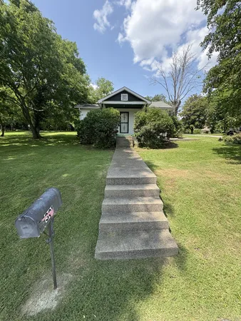 $236,000 | 301 Moncrief Avenue, Goodlettsville, TN 37072