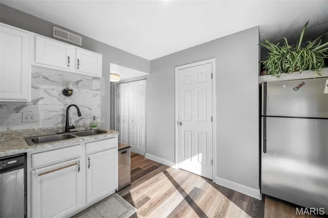 $124,900 | 1871 Mansard Drive, St. Louis, MO 63125