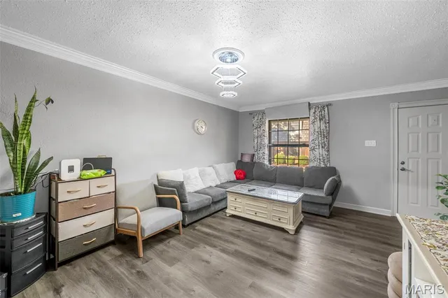 $124,900 | 1871 Mansard Drive, St. Louis, MO 63125