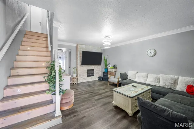 $124,900 | 1871 Mansard Drive, St. Louis, MO 63125