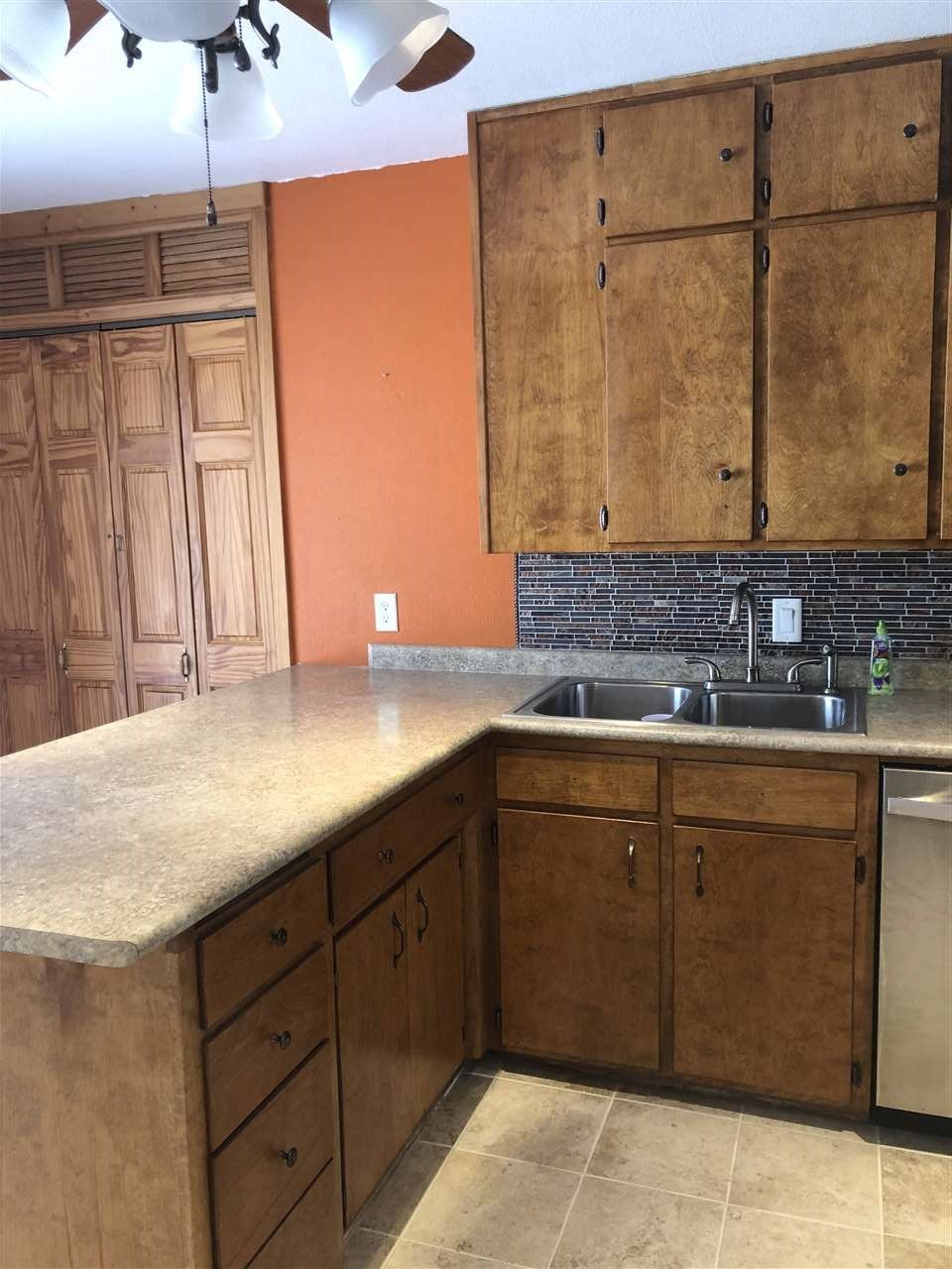 414 3rd Street Waterloo, IA 50702 - Photo 4 of 17 Gallery Image 4