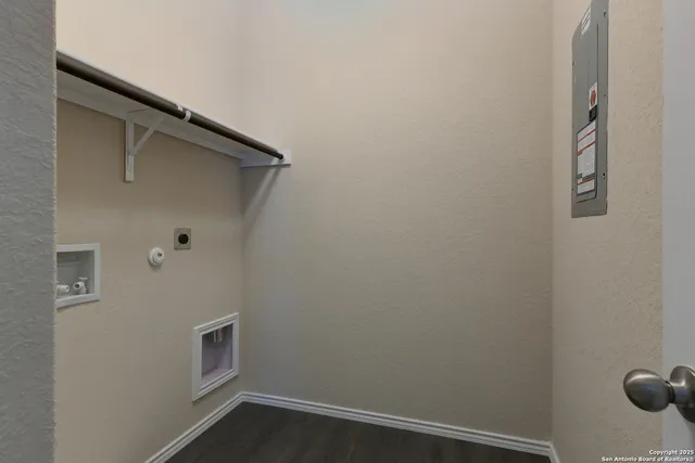 $1,695 | 3931 Somers Crest, San Antonio, TX 78211