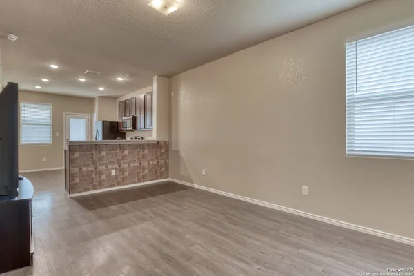 $1,645 | 3931 Somers Crest, San Antonio, TX 78211