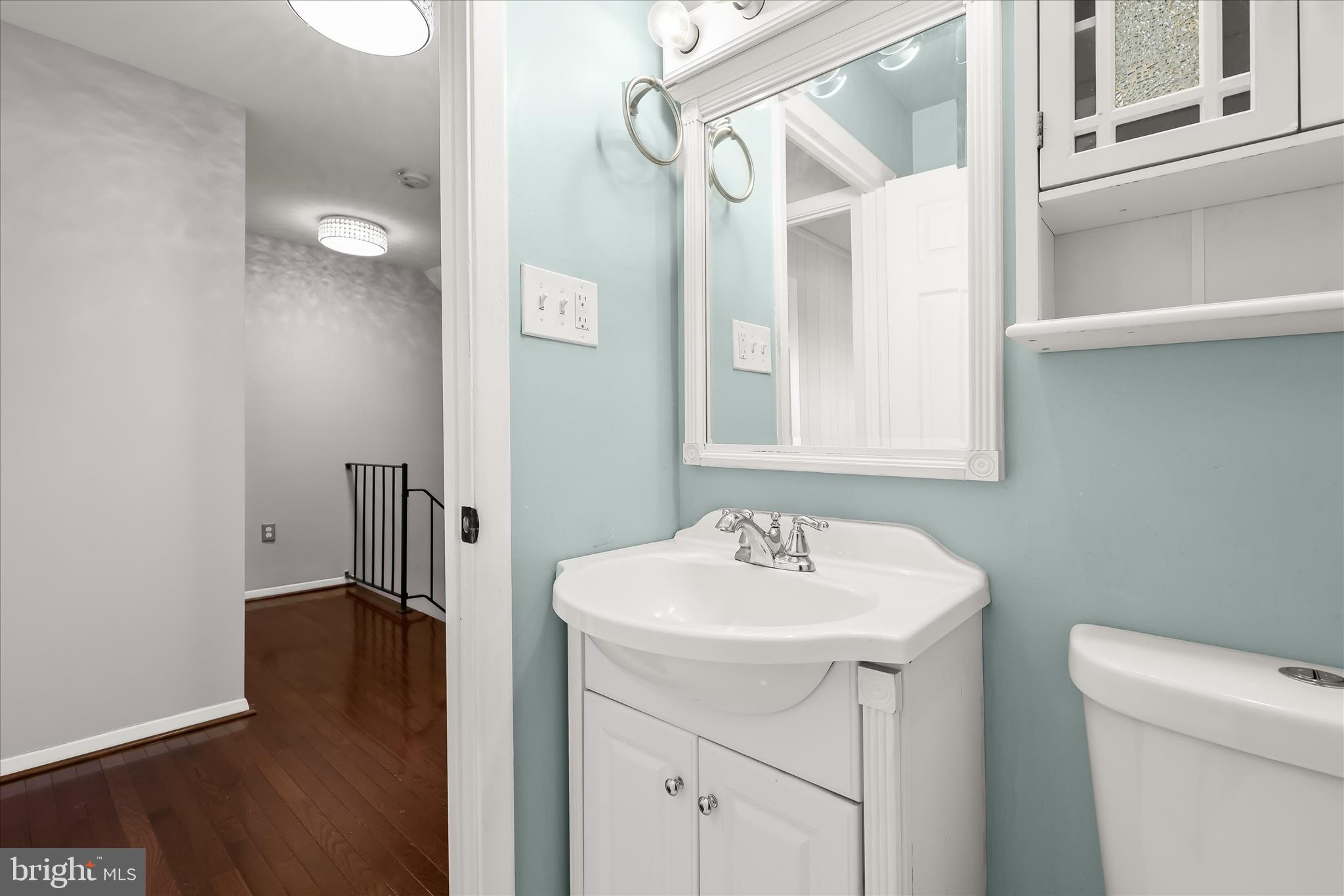 8 Middleview Court Baltimore, MD 21244 - Photo 22 of 39 Full Bath