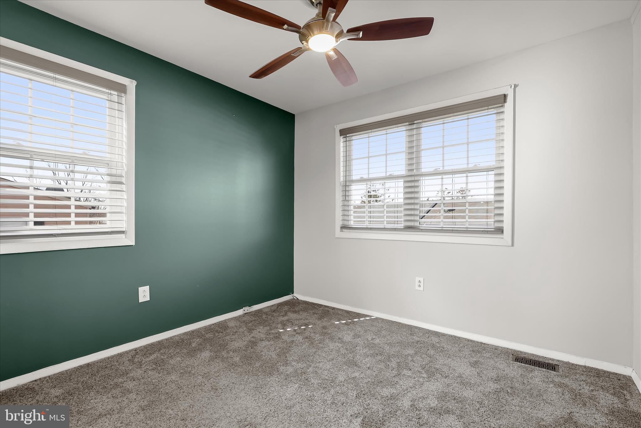 8 Middleview Court Baltimore, MD 21244 - Photo 23 of 39 Bedroom 2