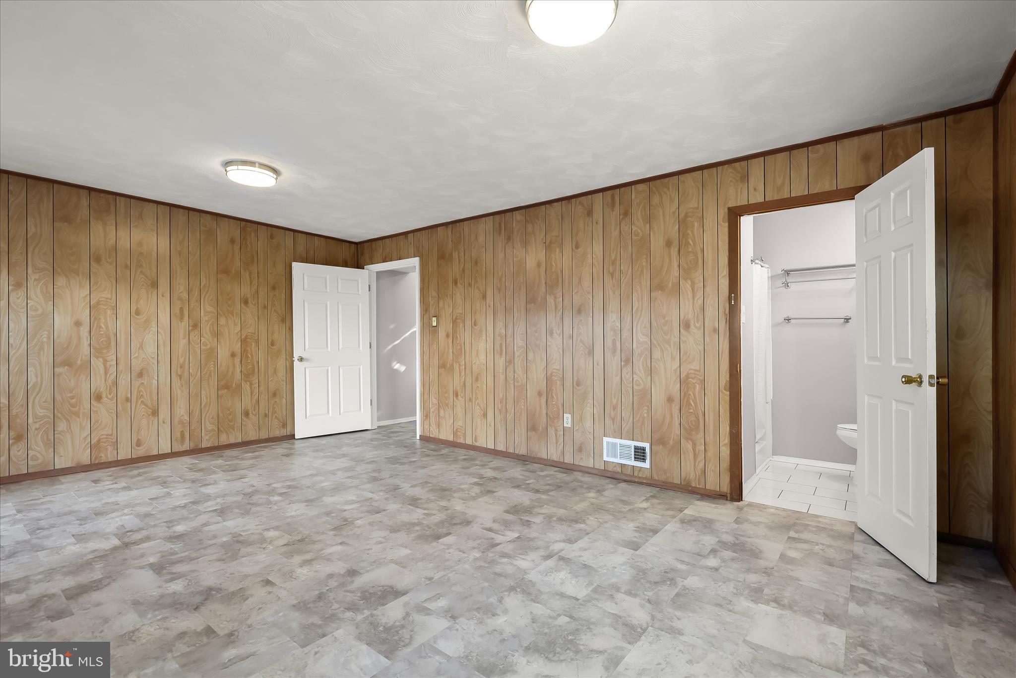 8 Middleview Court Baltimore, MD 21244 - Photo 28 of 39 Recreation Room - Access to Fenced Backyard