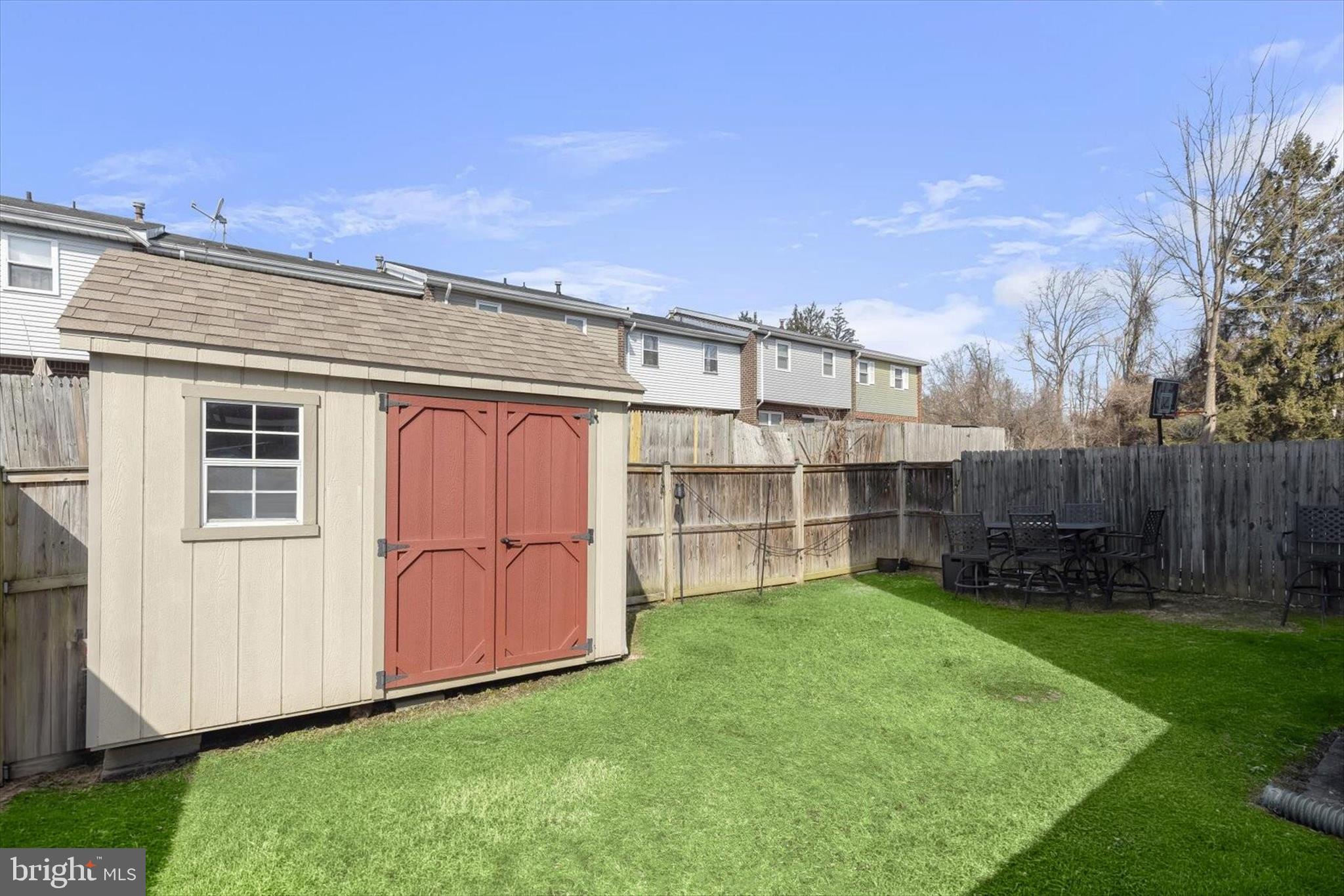 8 Middleview Court Baltimore, MD 21244 - Photo 35 of 39 End-of- Group - Fenced Backyard - Secure Storage