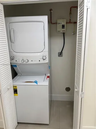 $2,500 | 310 East 7th Street, Unit 203, Hialeah, FL 33010