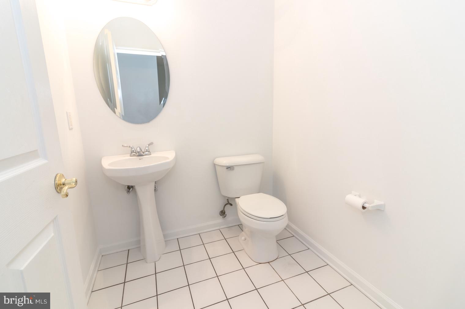 6 Turtle Court Delanco, NJ 08075 - Photo 14 of 37 1/2 bath on main level