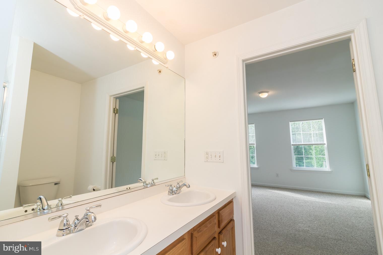 6 Turtle Court Delanco, NJ 08075 - Photo 23 of 37 master bath