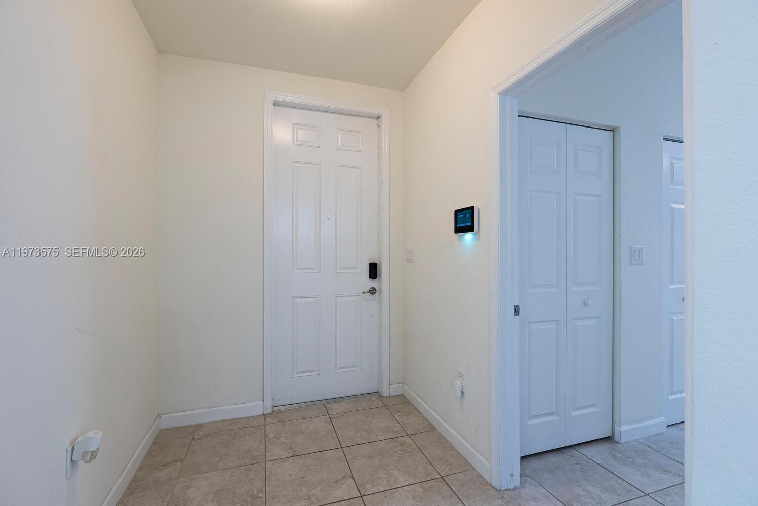 516 Southeast 35th Terrace Homestead, FL 33033 - Photo 22 of 25 a view of an empty room