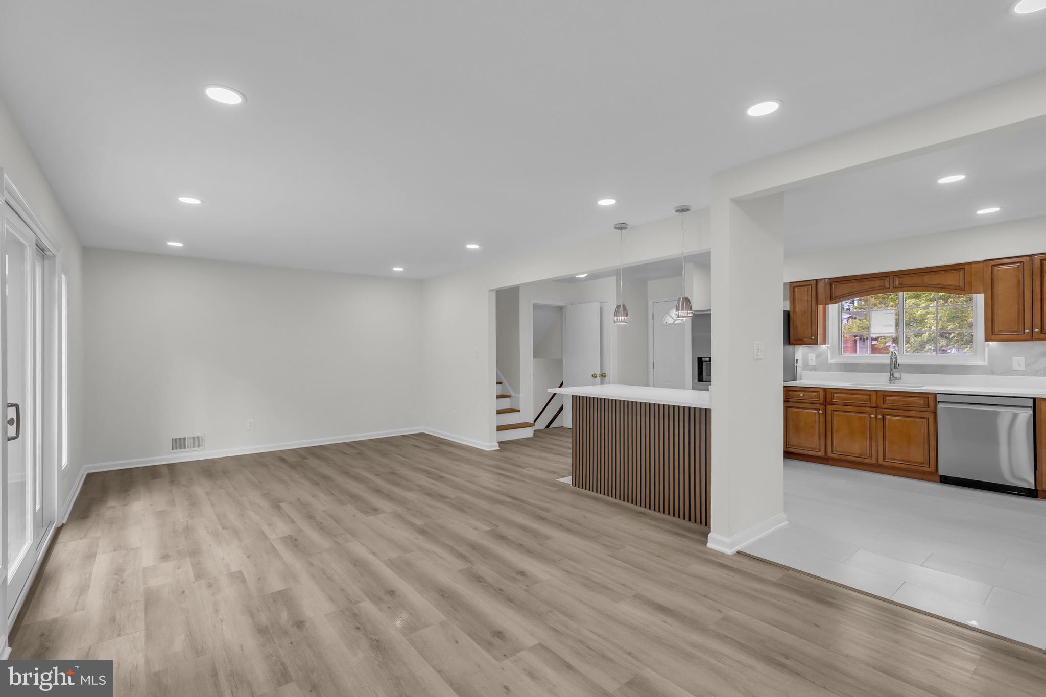 5907 Camberly Avenue Springfield, VA 22150 - Photo 13 of 37