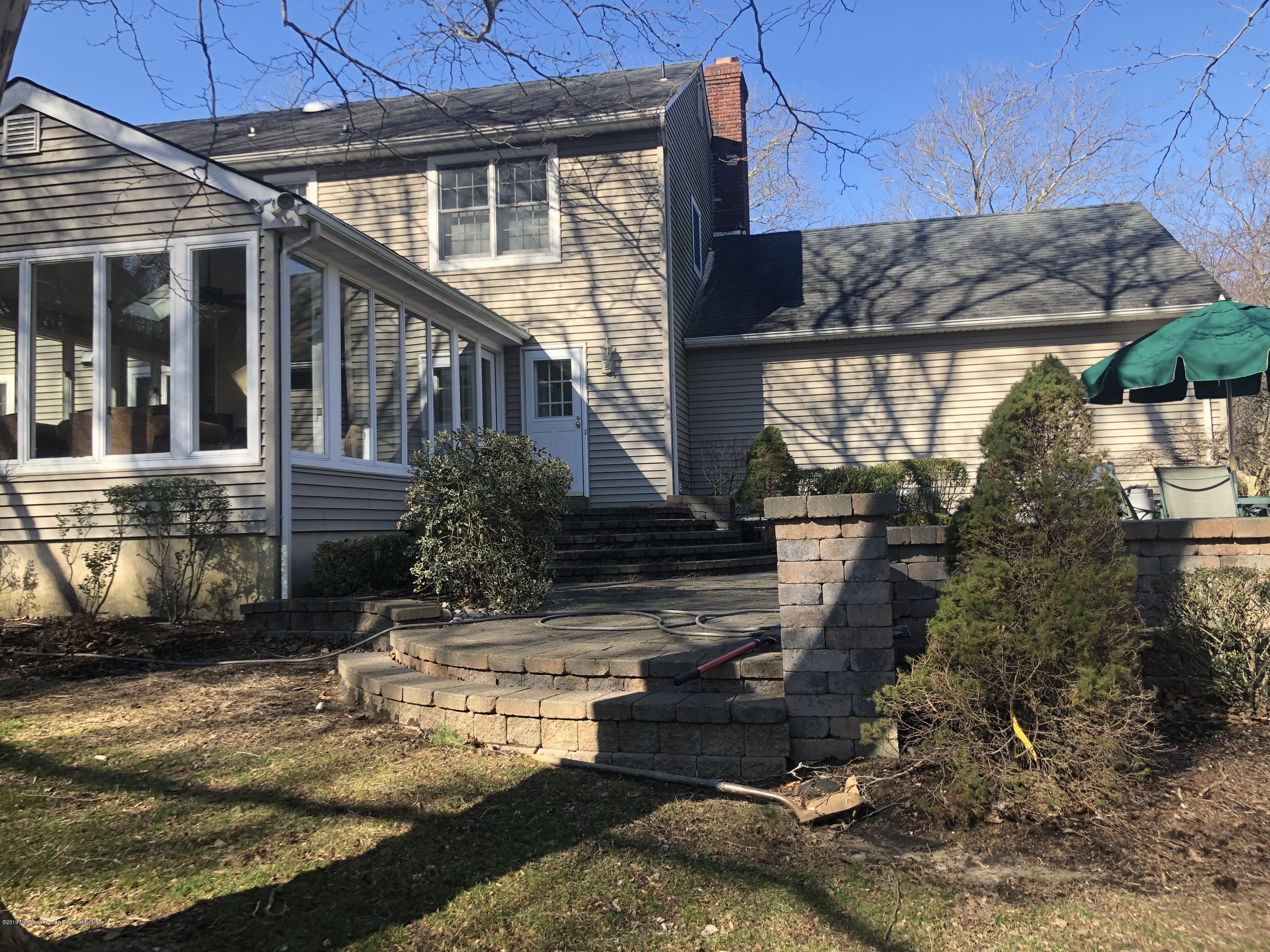 8 Cherry Hill Road Holmdel, NJ 07733 - Photo 30 of 38 Patio