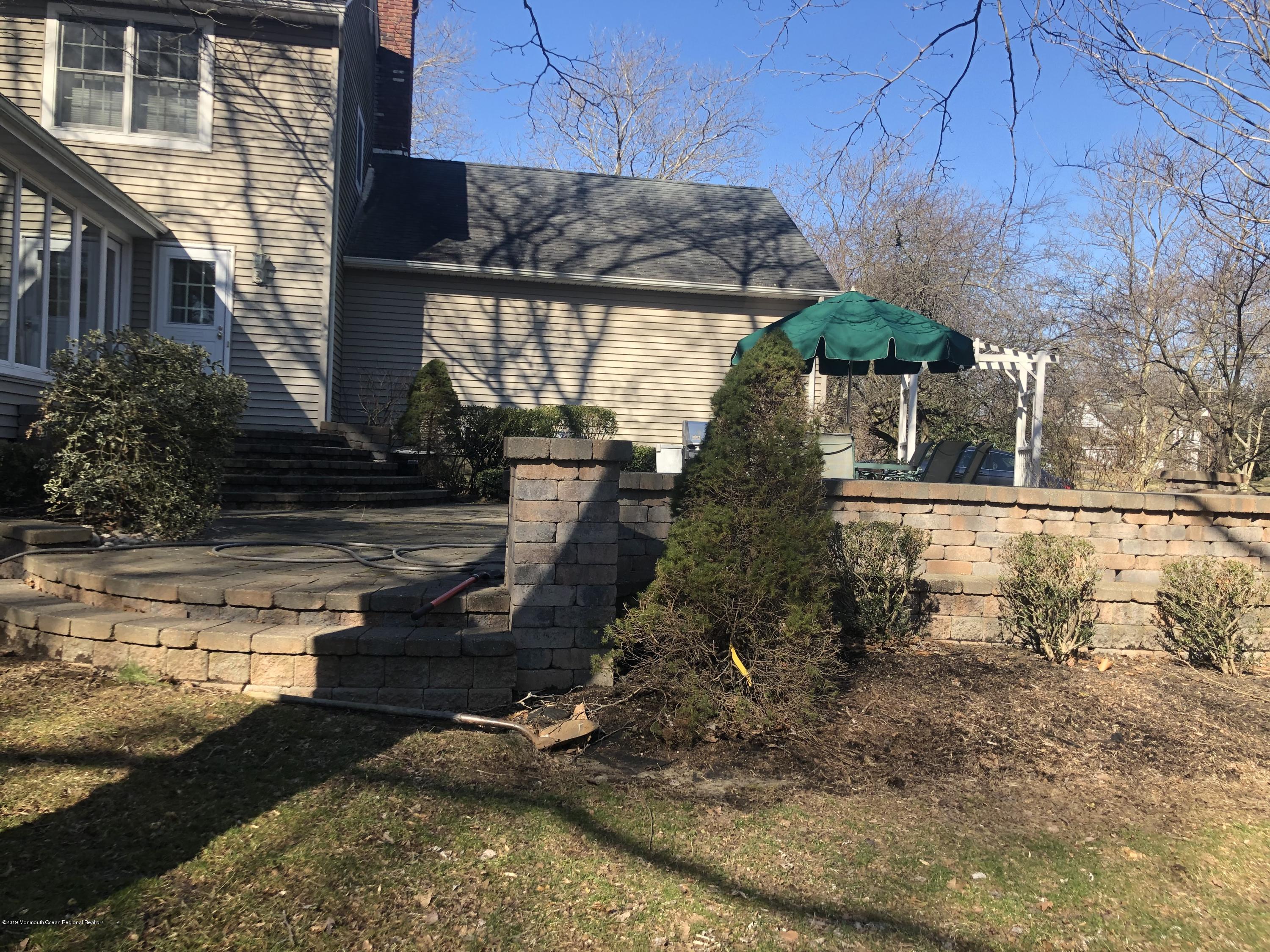8 Cherry Hill Road Holmdel, NJ 07733 - Photo 32 of 38 Patio