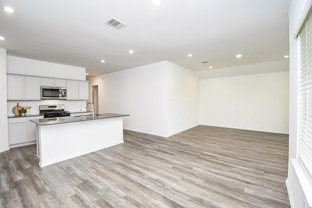 $1,995 | 14919 Clay Harvest Ridge, Magnolia, TX 77354