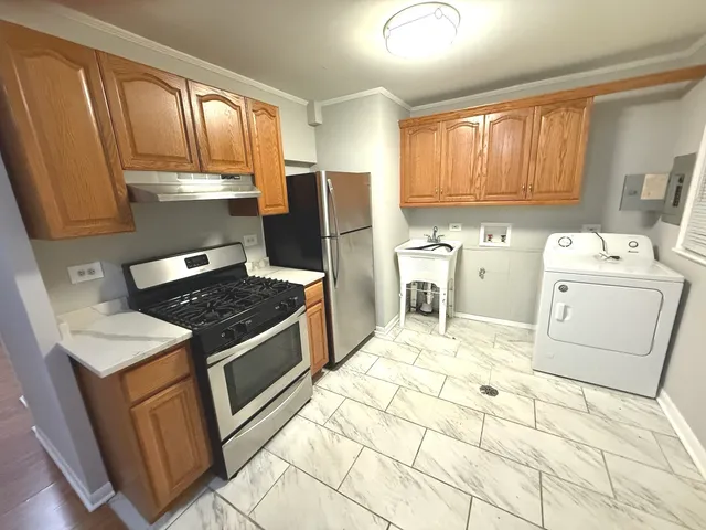 $129,000 | 142 Marquette Street, Park Forest, IL 60466