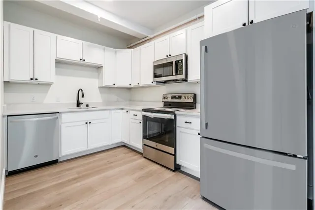 $2,250 | 202 Hooker Avenue, Unit 2, Poughkeepsie, NY 12603