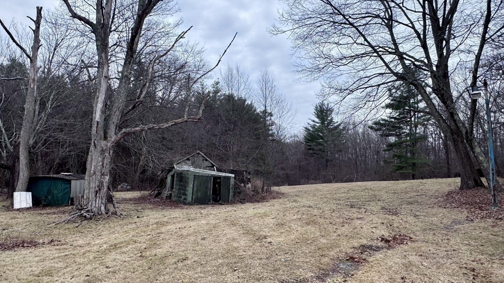 266 Putnam Hill Road Sutton, MA 01590 - Photo 4 of 11