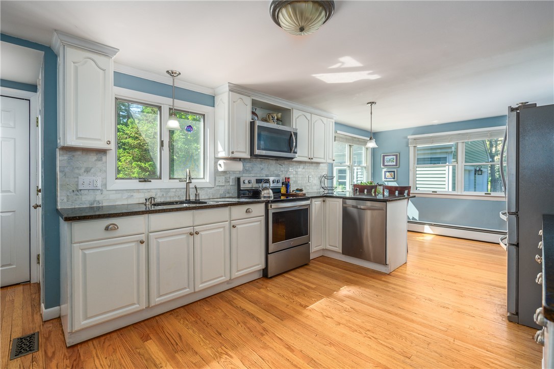 33 Wilbur Road Lincoln, RI 02865 - Photo 10 of 50