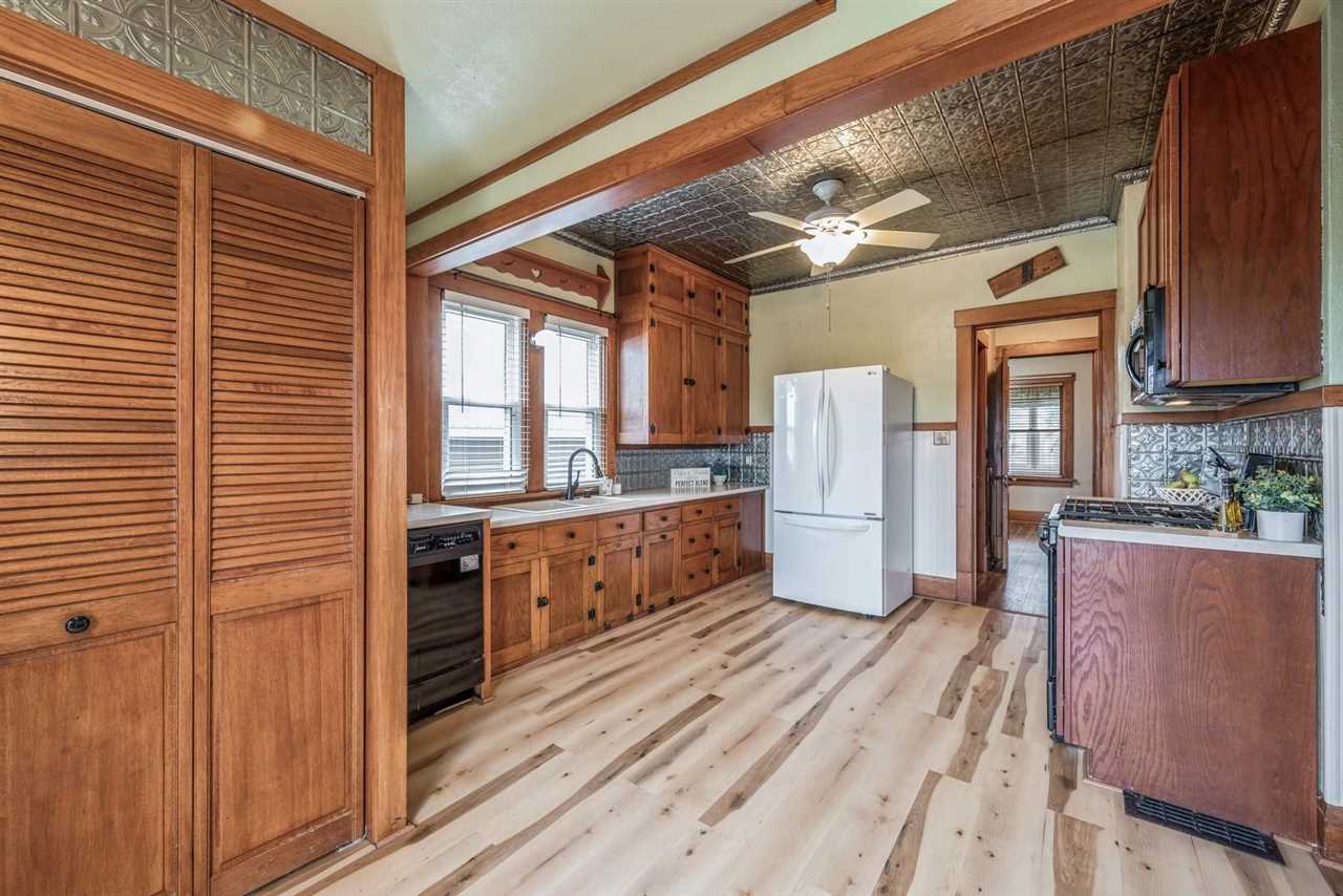 205 5th Avenue Keystone, IA 52249 - Photo 12 of 37 Gallery Image 12
