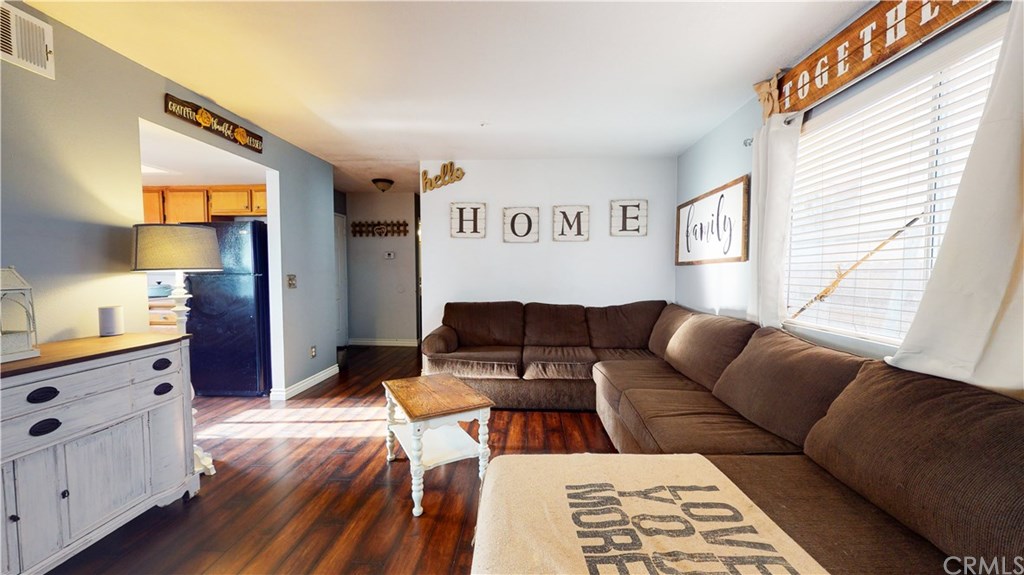 365 East Vodden Street Rialto, CA 92376 - Photo 5 of 37