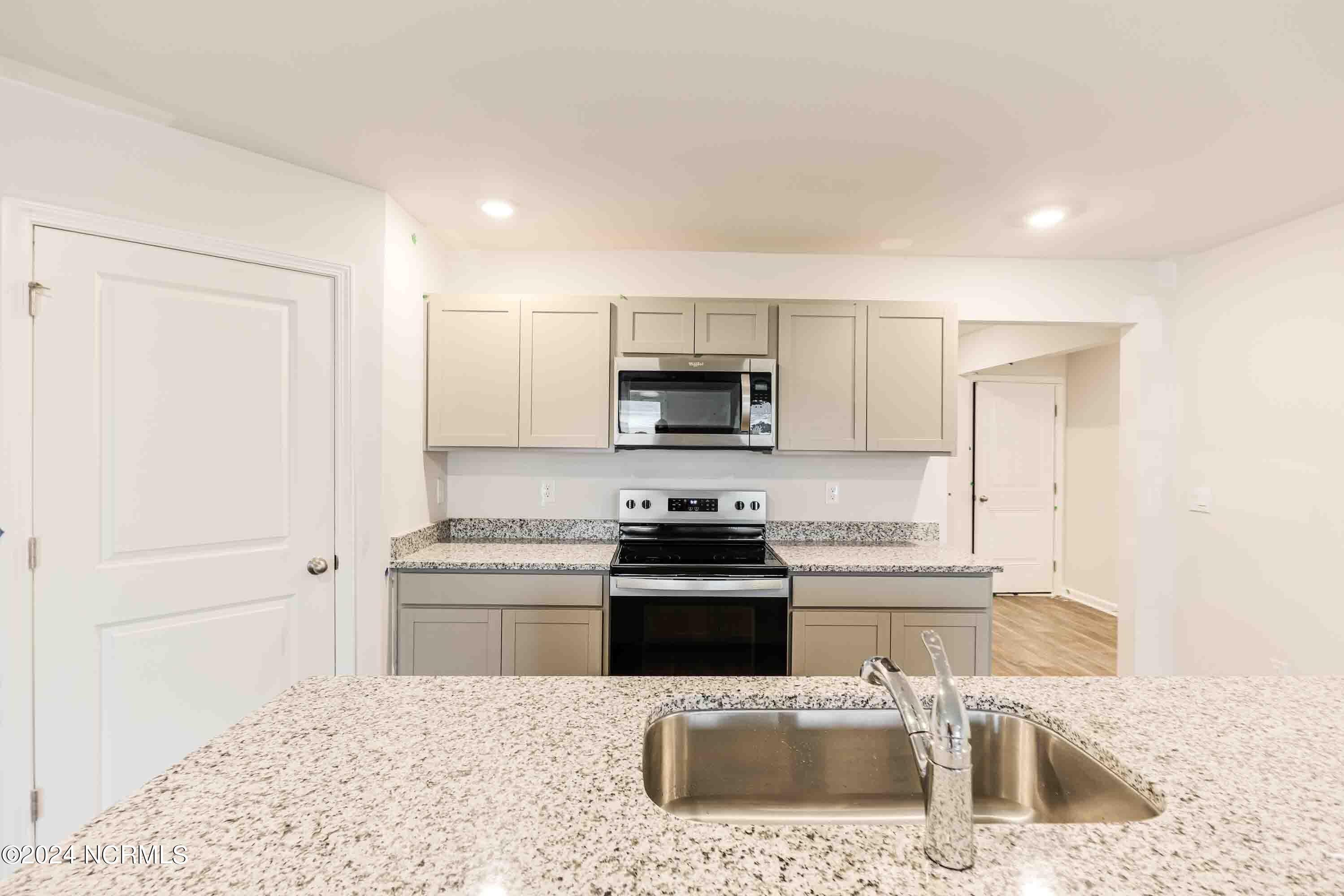 513 Flotilla Road, Unit LOT 95 Jacksonville, NC 28546 - Photo 6 of 39 lot 15-8