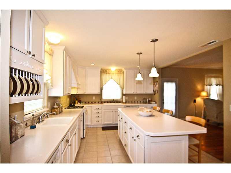 596 Georgetown Road Greenwood, IN 46142 - Photo 3 of 21 Gallery Image 3