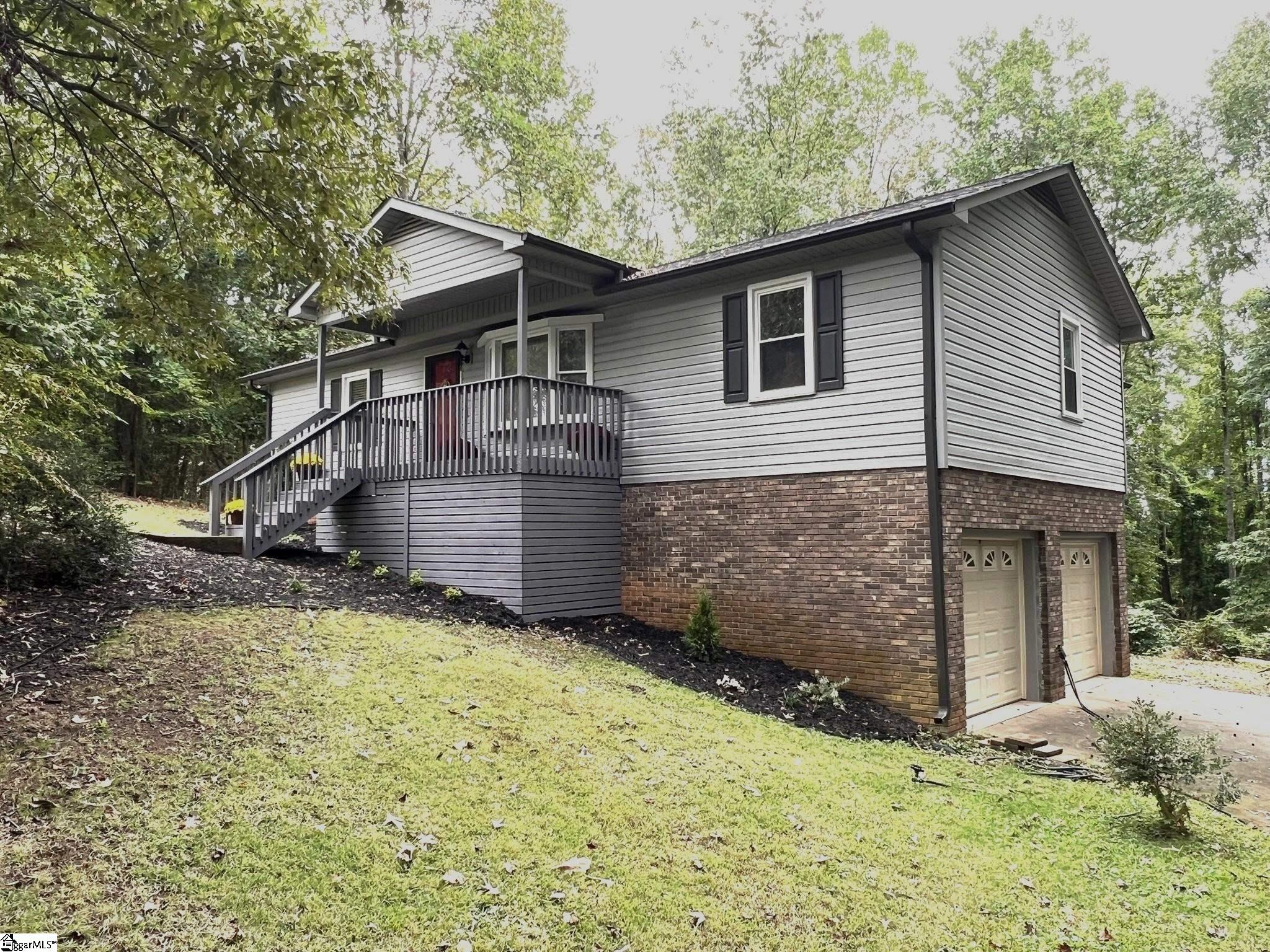 114 Mt Vernon Circle Greer, SC 29651 - Photo 2 of 39