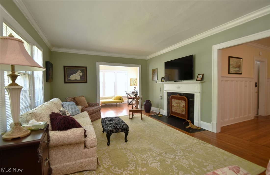1682 Eddington Road Cleveland, OH 44118 - Photo 5 of 47 Gallery Image 5
