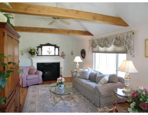 13 Chilmark Road Franklin, MA 02038 - Photo 2 of 26 Gallery Image 2