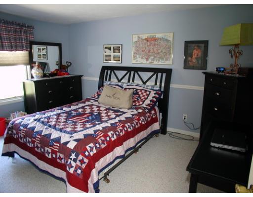 13 Chilmark Road Franklin, MA 02038 - Photo 8 of 26 Gallery Image 8